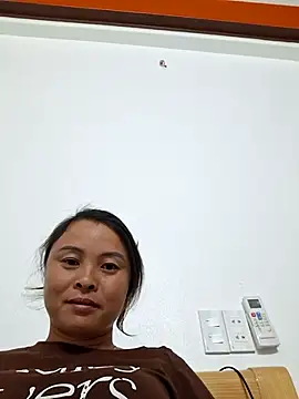 Snapshot of xuxulovezz chatting on November 23, 2025, 10:26 am xuxulovezz online show from November 23, 2025, 10:26 am