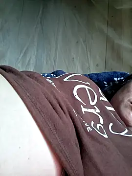 xuxulovezz online show from March 31, 2026, 5:19 am