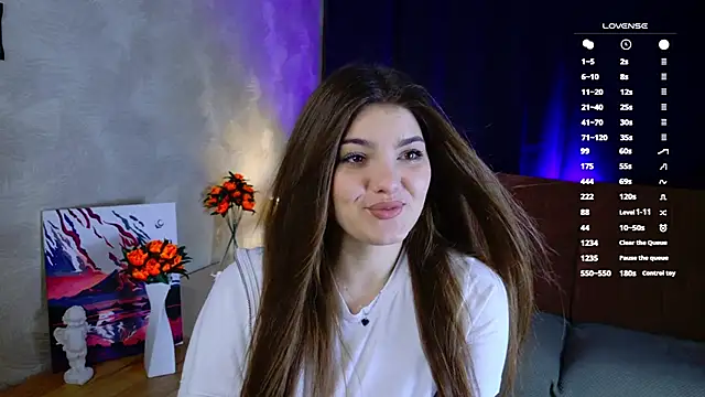 StephanieeMiller online show from November 25, 2025, 1:00 pm