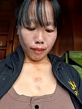 helenzz online show from October 26, 2025, 5:35 am