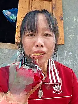 helenzz online show from October 27, 2025, 6:17 am