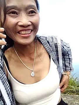 abigail-00 online show from November 4, 2025, 8:02 am