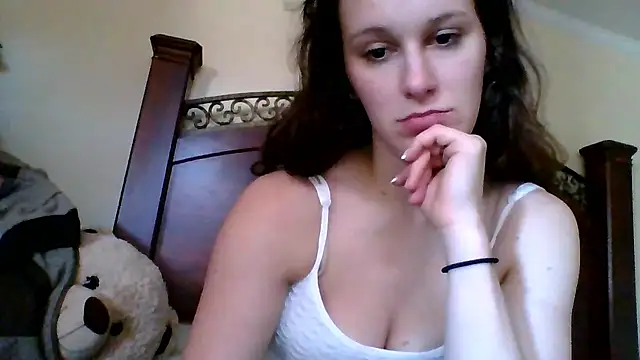 brunettebabexo3 online show from January 13, 2026, 8:03 pm