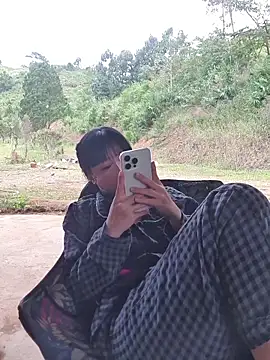 Helen-Tran online show from November 29, 2025, 9:23 am