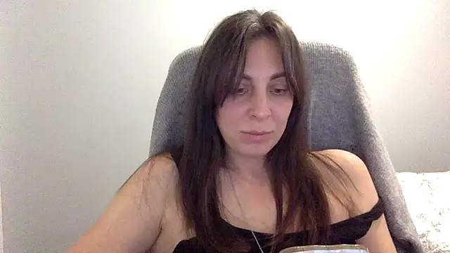 Myronell online show from November 3, 2025, 3:35 pm