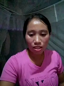Snapshot of ruby-00 chatting on September 23, 2025, 1:58 pm ruby-00 online show from September 23, 2025, 1:58 pm