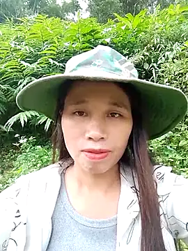 ruby-00 online show from October 28, 2025, 12:58 am