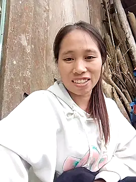 ruby-00 online show from November 19, 2025, 6:35 am