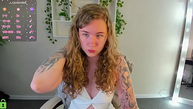 Elsie Cutties online show from November 4, 2025, 12:54 am