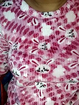 Snapshot of -Anushka01 chatting on November 16, 2025, 2:22 pm -Anushka01 online show from November 16, 2025, 2:22 pm