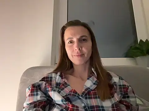 Snapshot of Arivanna chatting on September 30, 2025, 4:56 pm Arivanna online show from September 30, 2025, 4:56 pm