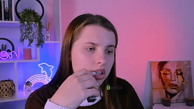 Snapshot of lola_swon chatting on October 8, 2025, 7:11 pm lola swon online show from October 8, 2025, 7:11 pm