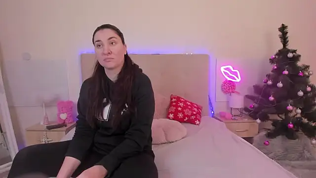 TrishaDarks online show from January 9, 2026, 6:38 am