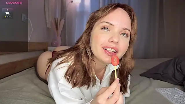 Snapshot of catherine__meow chatting on September 24, 2025, 8:28 am catherine meow online show from September 24, 2025, 8:28 am