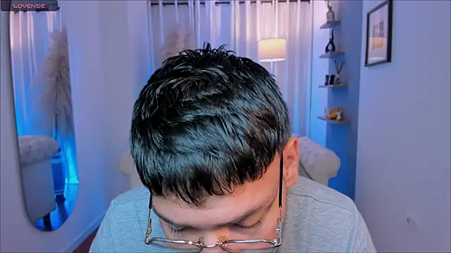 marcuswildx online show from November 21, 2025, 2:05 pm