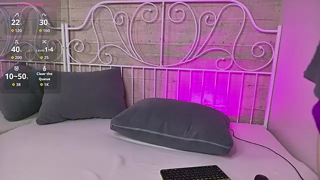 RobertDevine online show from September 26, 2025, 10:52 am