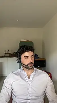 eauminerale online show from April 30, 2026, 11:38 am