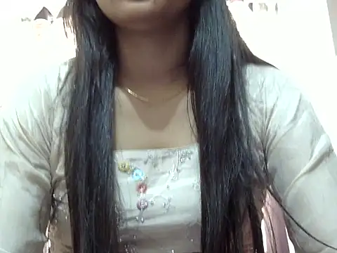 ANAYA BABEE online show from October 17, 2025, 10:18 am