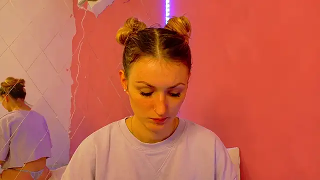 Anaayss  online show from October 23, 2025, 5:07 am