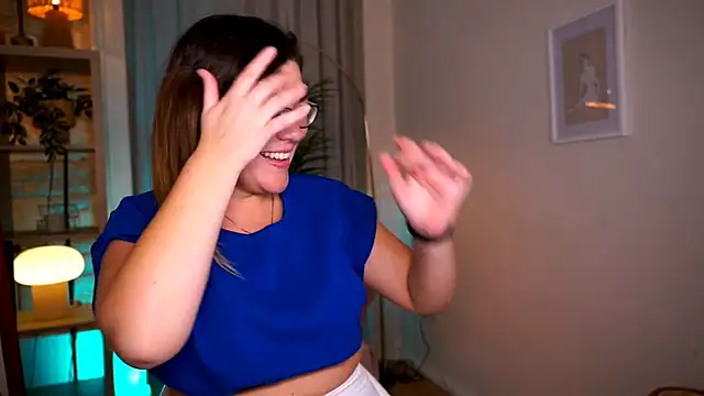 mrs fllowerr online show from November 6, 2025, 5:14 pm