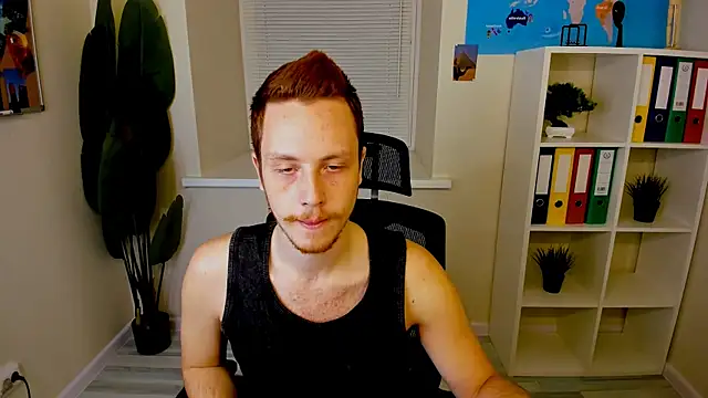 LeoMooree online show from October 20, 2025, 4:07 pm