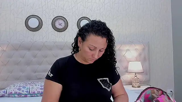 Snapshot of VaniaRose chatting on December 2, 2025, 1:17 pm VaniaRose online show from December 2, 2025, 1:17 pm