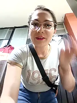 Mia-love-03 online show from October 24, 2025, 11:23 pm