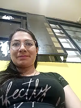 Mia-love-03 online show from October 28, 2025, 10:12 pm