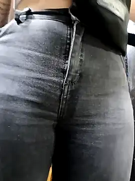 Mia-love-03 online show from November 11, 2025, 11:27 pm