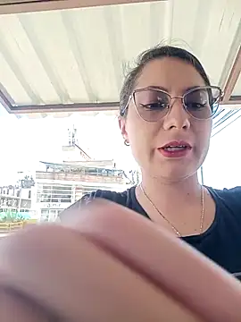 Mia-love-03 online show from November 30, 2025, 4:22 pm