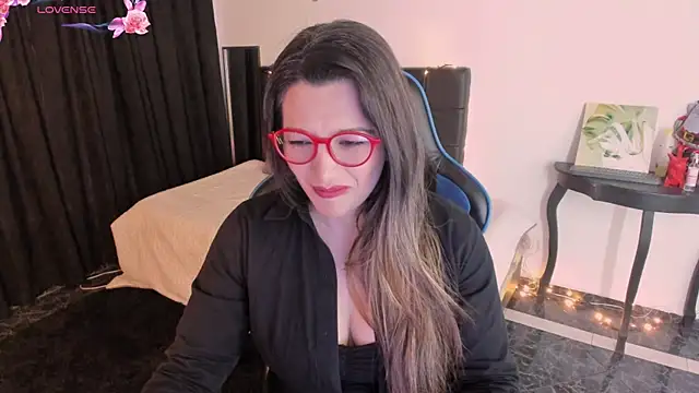 Hanna MA online show from November 26, 2025, 3:57 pm