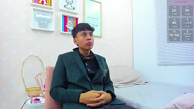 Willow Pearl online show from December 5, 2025, 11:19 am