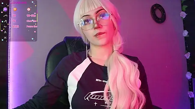 Snapshot of LesRose chatting on January 14, 2026, 3:17 pm LesRose online show from January 14, 2026, 3:17 pm