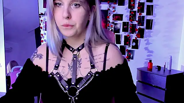 IngannaMorte online show from October 16, 2025, 4:19 pm