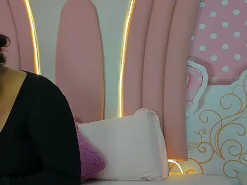 SofiaaBigBoobs online show from November 14, 2025, 12:04 pm