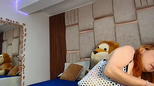 Snapshot of Amyssweet77 chatting on September 24, 2025, 2:31 pm Amyssweet77 online show from September 24, 2025, 2:31 pm