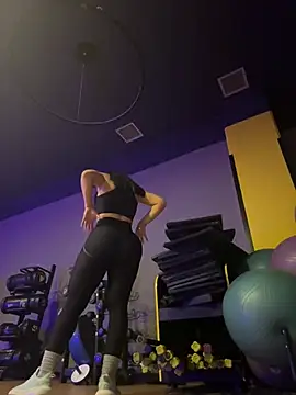 Anavalle online show from March 25, 2026, 9:10 pm