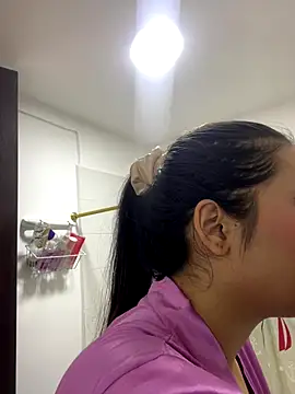 IsabellaJoness  online show from October 22, 2025, 12:16 pm