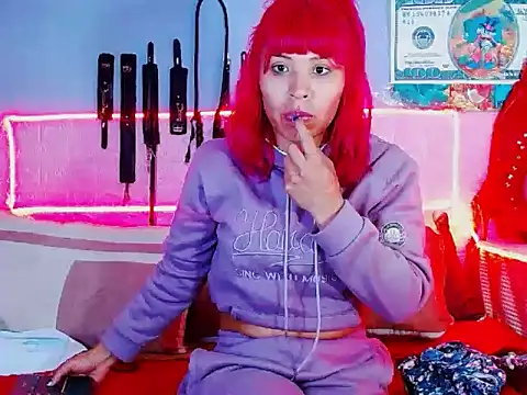 Snapshot of mylygrey chatting on February 4, 2026, 4:35 pm mylygrey online show from February 4, 2026, 4:35 pm