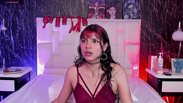 Raven Rox online show from October 16, 2025, 4:13 am