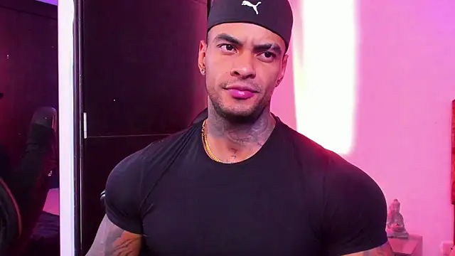 Snapshot of binmontana_ chatting on October 24, 2025, 8:38 pm binmontana  online show from October 24, 2025, 8:38 pm