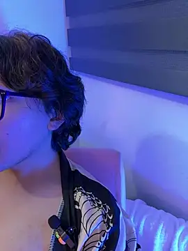 -BlueOpal- online show from June 11, 2026, 2:53 am