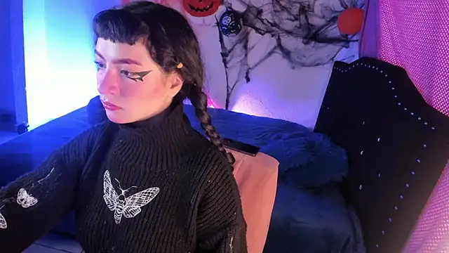 kitty  chs online show from November 3, 2025, 11:22 am