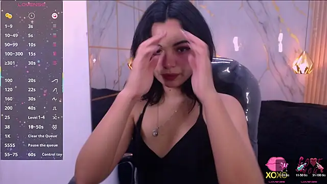 kat 96  online show from November 7, 2025, 8:31 pm