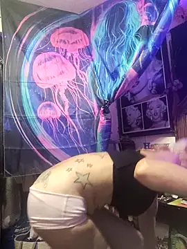 Snapshot of blondebarbiebae chatting on November 15, 2025, 4:54 am blondebarbiebae online show from November 15, 2025, 4:54 am