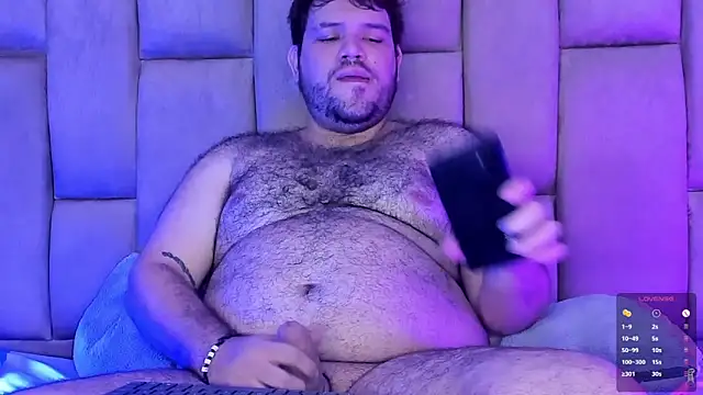 big bearr online show from May 17, 2026, 5:05 am