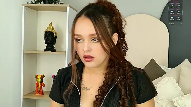 CamilaGomez149 online show from May 12, 2026, 7:55 pm