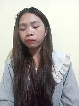 Mayy1 online show from December 4, 2025, 2:10 am