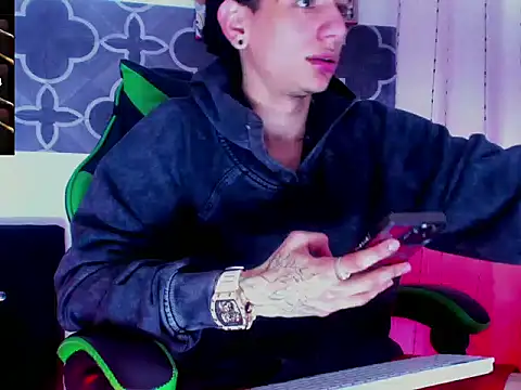 Skinny batman online show from December 3, 2025, 10:30 pm