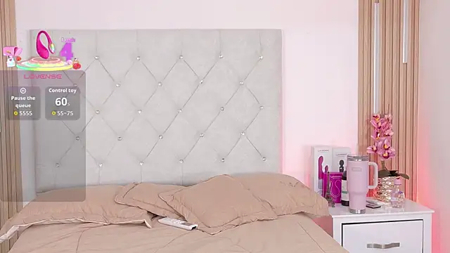 Ashley-Whitee online show from April 17, 2026, 9:18 pm